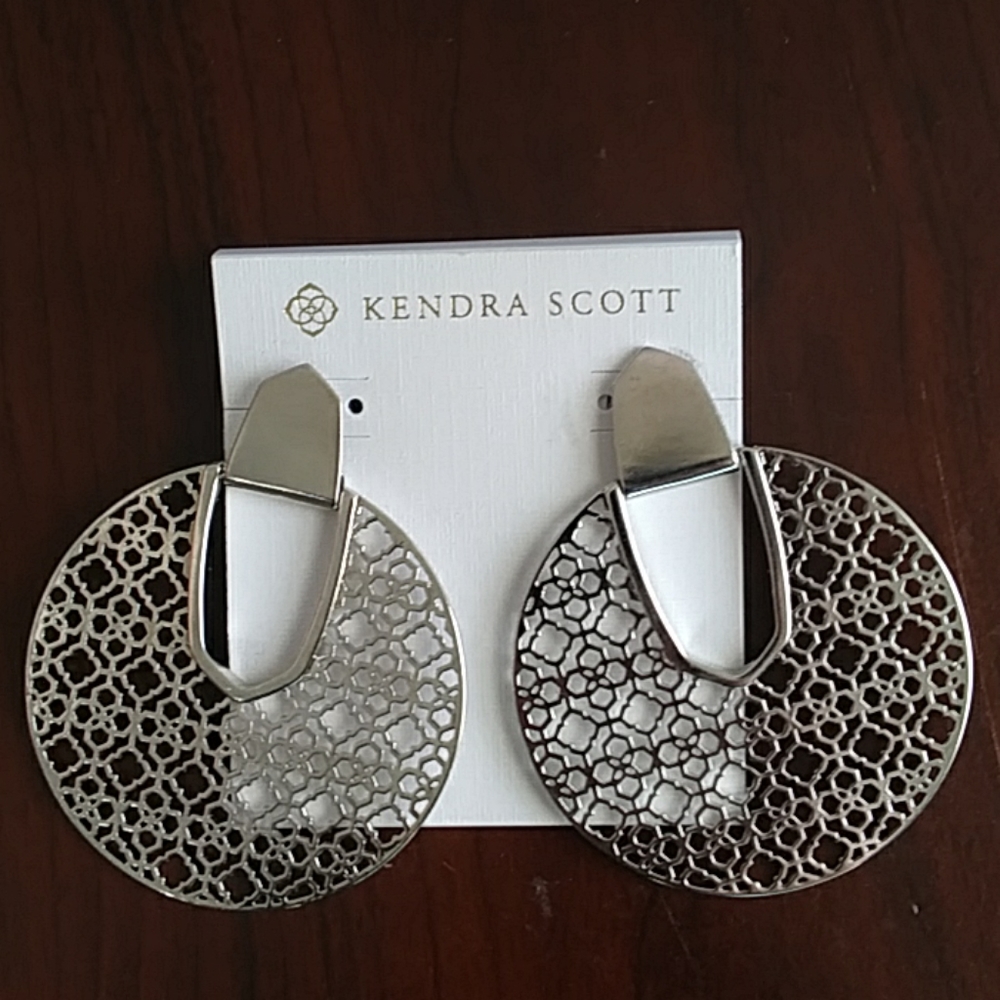NWT Kendra Scott Diane Earrings Silver Filigree